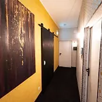 بيت شباب Sishaus